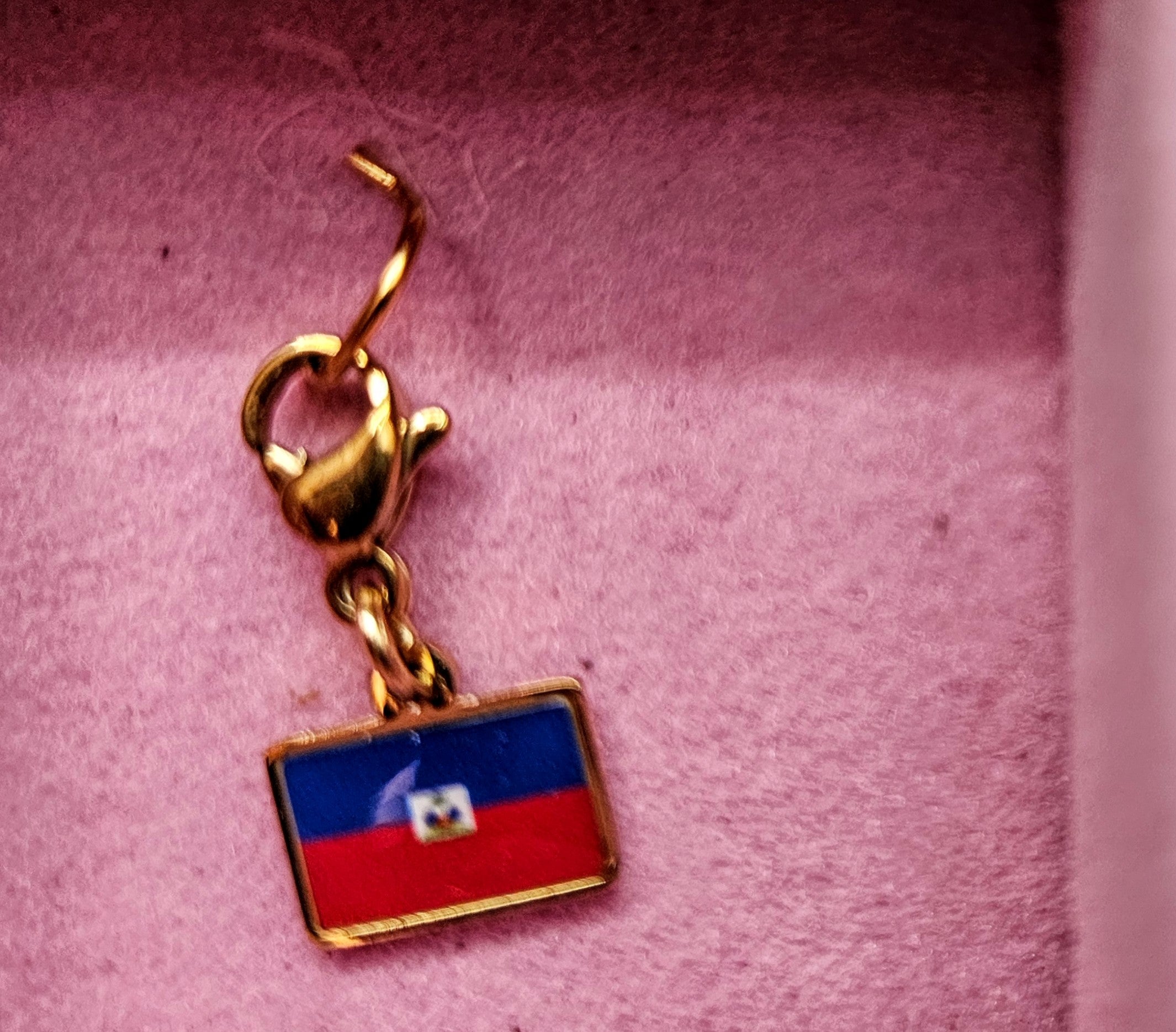 Custom Caribbean souvenir mini Hook Charms