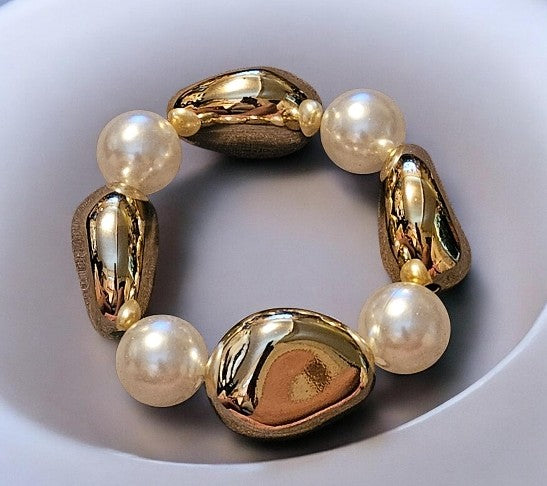Baroque Nugget Gold & Pearl Stretch Bracelet